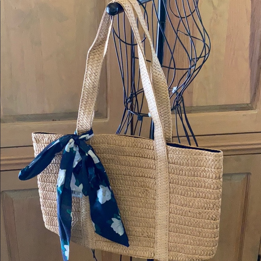 COPY - Draper James Straw purse